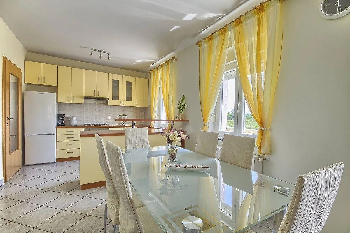 Holiday Home Nina&Tea Pula 0*,  Croatia